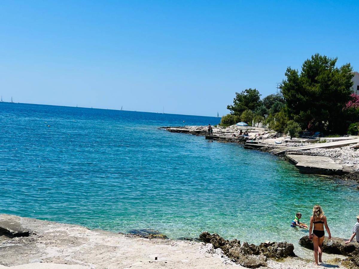 Apartmani Mate Rogoznica  Exteriör bild