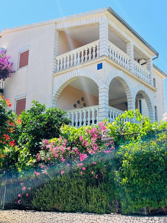 Apartmani Mate Rogoznica  Exteriör bild