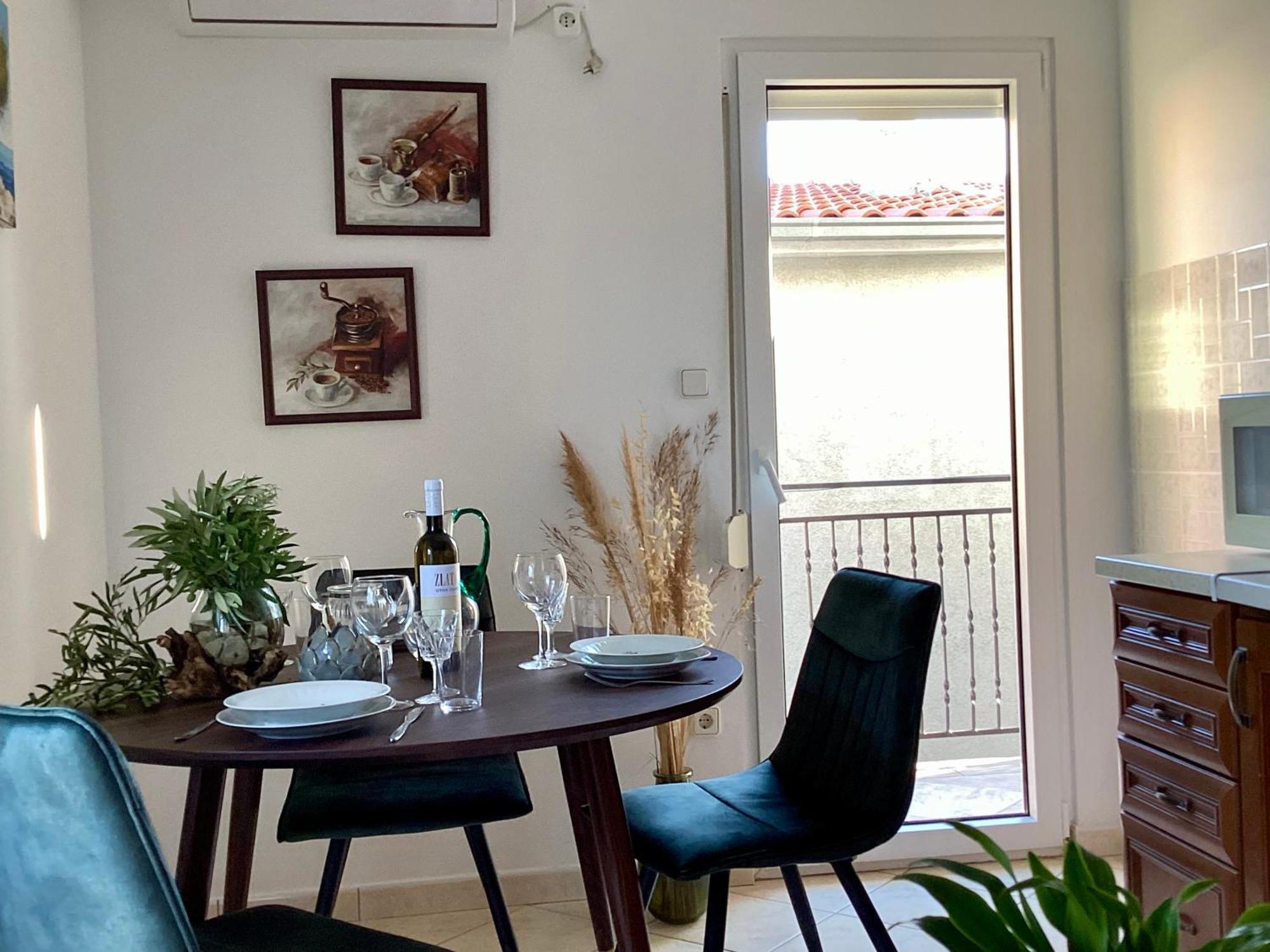 Apartmani Mate Rogoznica  Rum bild